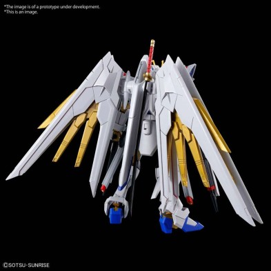 Figura Mighty Strike Freedom Gundam ZGMFA-262PD 13 cm Model Kit